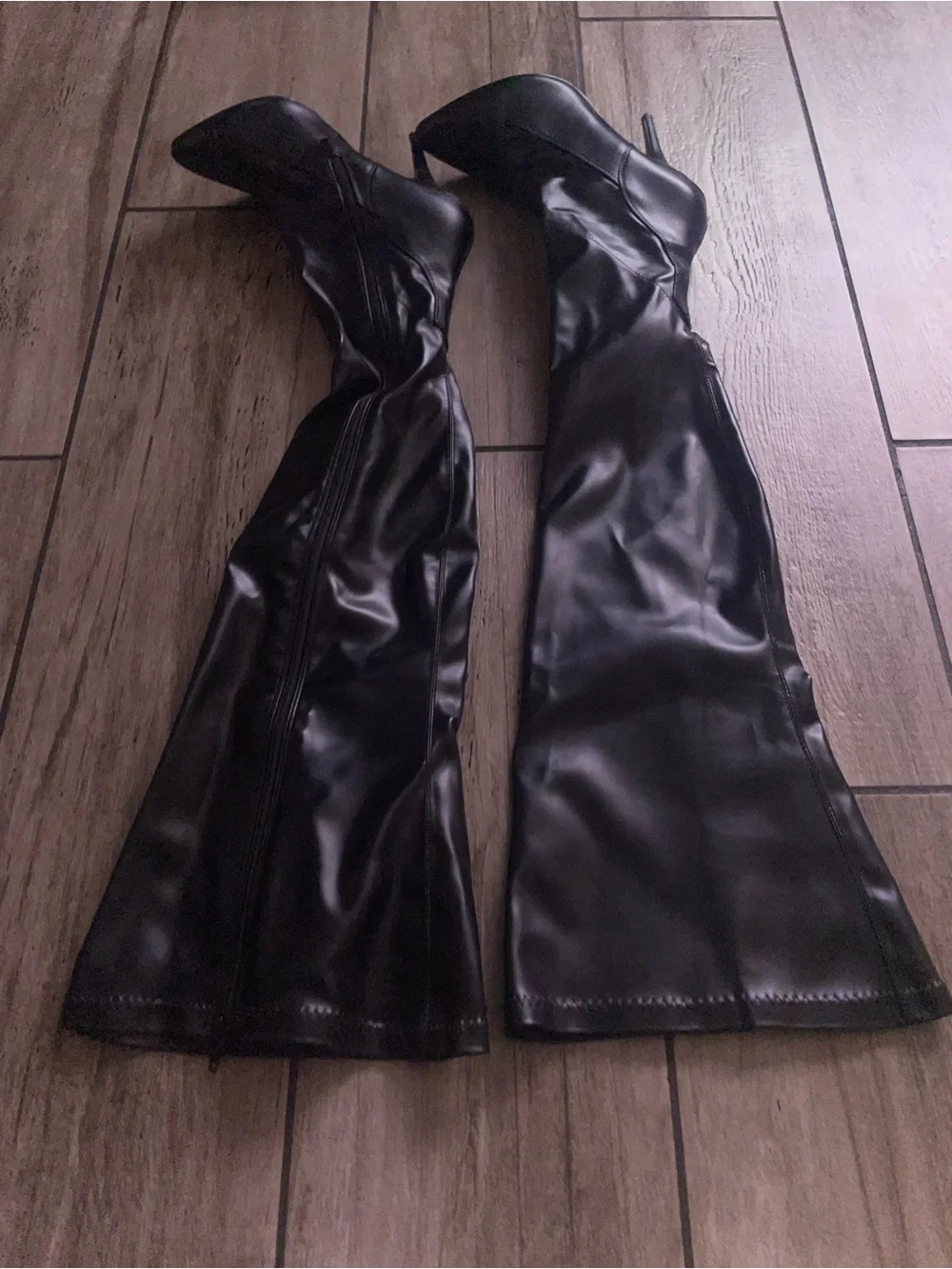 Pleaser USA footwear, Seduce-3000 model knee-high boots, Size 9